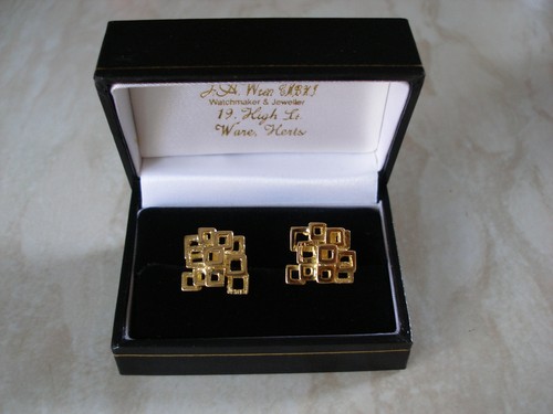Pair gentlemens 18ct - of, yellow