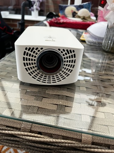 Cinebeam portable projector - lg,