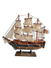 ⚓ Vintage Wooden HMS Bounty