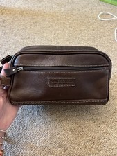 St.George by Duffer mens genuine leather brown Medium Sized toiletry bag