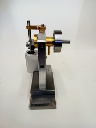 Vertical scotch yoke model - vertical,