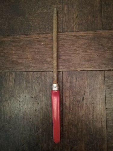 Red art deco bakelite - red,