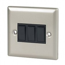 Volex 3-Gang 2-Way 10A Light