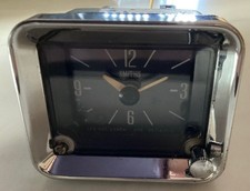 VINTAGE CLASSIC CAR CLOCK - SMITHS INDUSTRIES LTD - IN WORKING ORDER