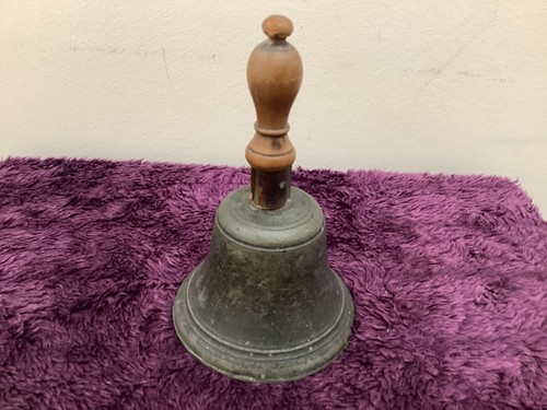 Antique bell - ??),