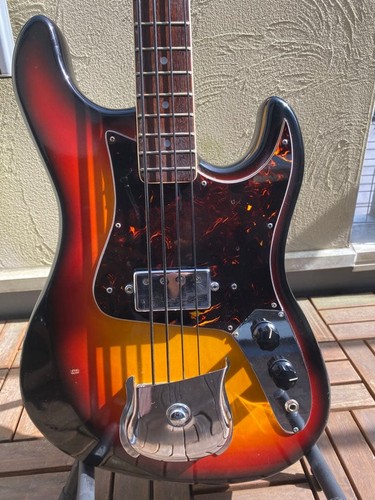 Guyatone bizarre bass - eb-25,