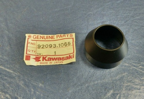 92093 1065 kawasaki seal dust - 92093-1065,
