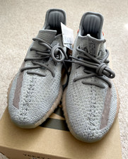 adidas YEEZY BOOST 350 V2