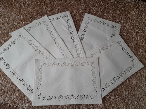 New cream table mats - new,