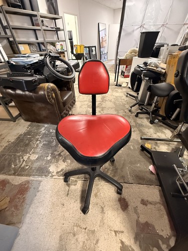 Tattech artist chair - artist,