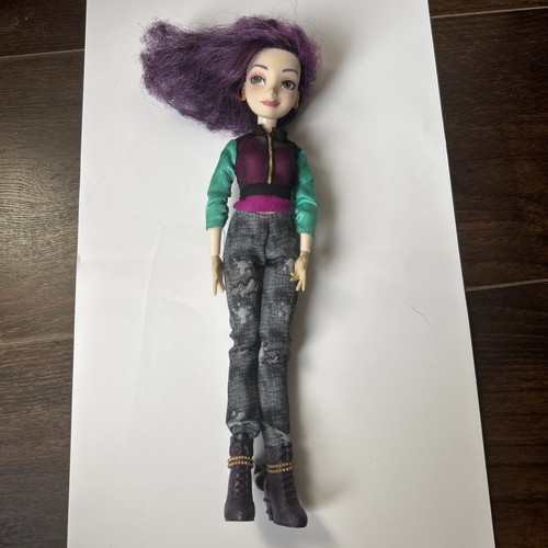 2014 disney descendants doll - disney,
