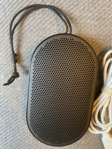 Bang olufsen beoplay p2 - &,