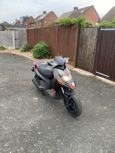 2016 aprilla 125 black and - sr, 125,