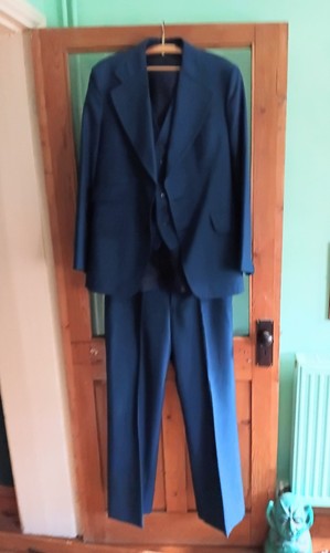 True vintage 1970s mens dark