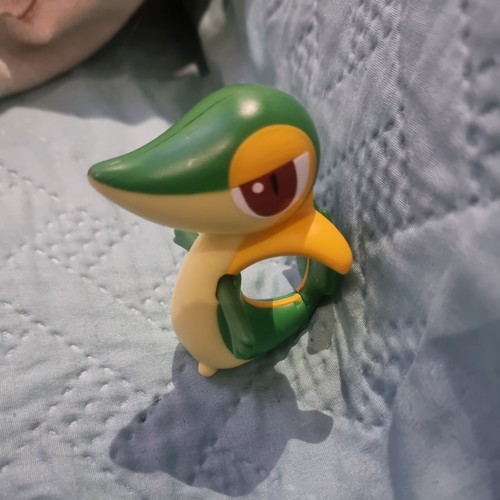 Snivy official pokemon figure - snivy,