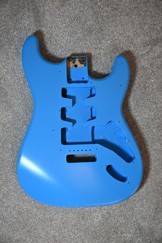 Squier fender strat full - by,