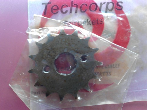 Front sprocket 15t - 15t, fits