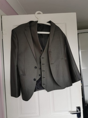 Mans grey suit - grey,