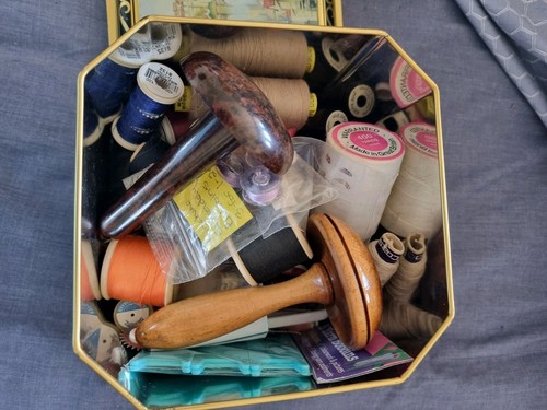 Vintage sewing ringtons - vintage, tin