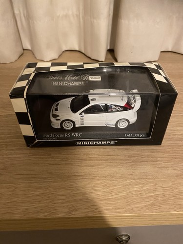 Minichamps 430038300 ford - 1/43,
