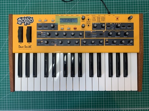 Dave smith dsi - smith, keyboard