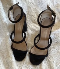 Ladies Black Size 6 Strappy Shoe, Nice Quality/Condition!