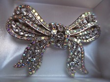 Butler & Wilson, bow crystal