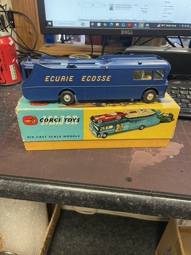 Vintage corgi toys 1126 ecurie - corgi,