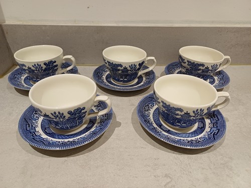 Vintage churchill cup - x, &