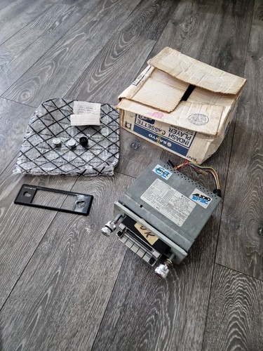 Sanyo 1495 car radio - sanyo,