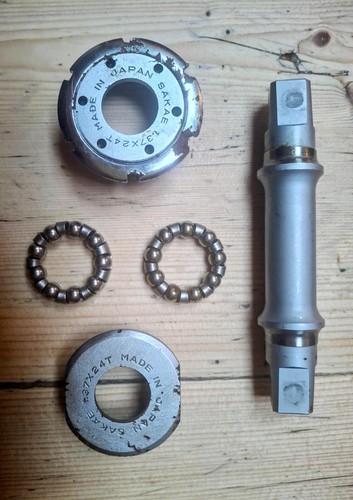 Vintage bicycle bottom - , bracket