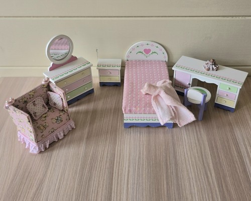 Dolls house bedroom furniture - dolls,