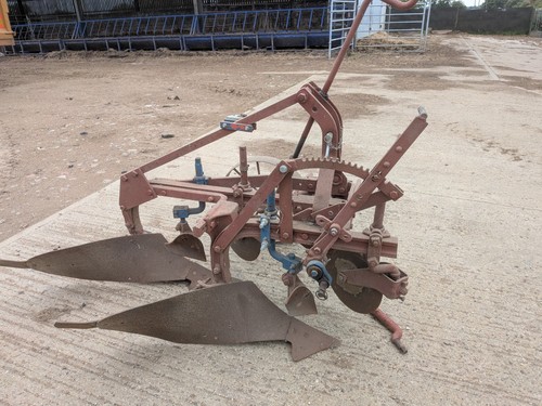 International b200 furrow - international,