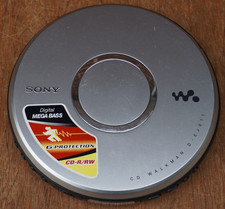 Sony D-EJ011 CD Walkman Portable Personal CD Player Discman Silver New Batteries