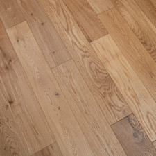 Natural Oak Brushed & UV Oiled Wood Flooring 125 x 3/14mm - £25.99 / m2
