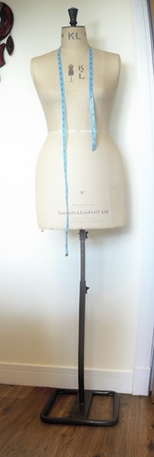 Kennett lindsell female - lindsell,