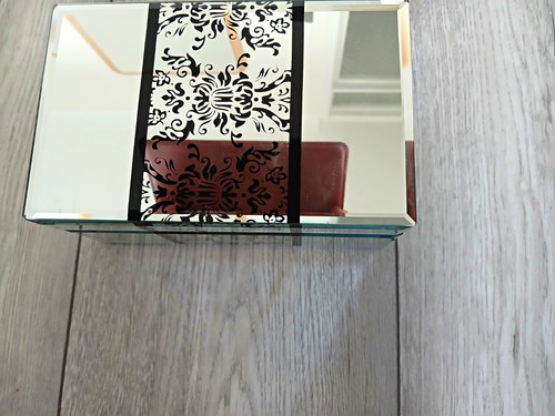 Mirrored glass lined - mirrored, jewellery