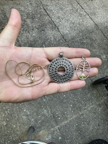 Pendants and gold - 2, a