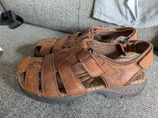 EARTH SPIRIT sandals size 10/ eur 44