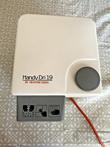 Compact warm air hand - compact,