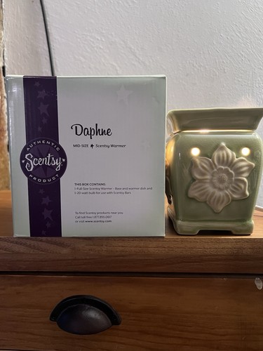 Scentsy mid size warmer daphne - size,