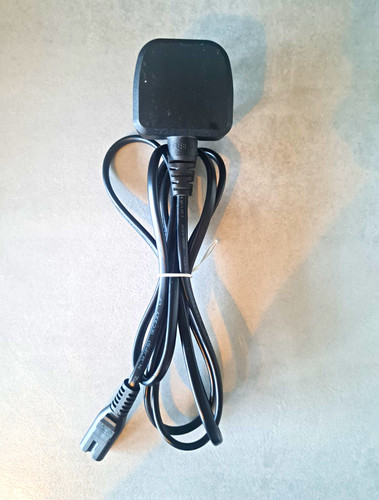 Power pin plug to iec - tv, 3-pin
