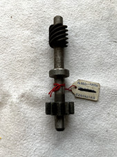 Shaft Oil Pump Genuine Suzuki.  GT 250 16320-18000