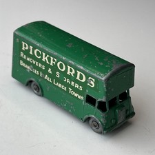 LESNEY MATCHBOX Guy Pickfords