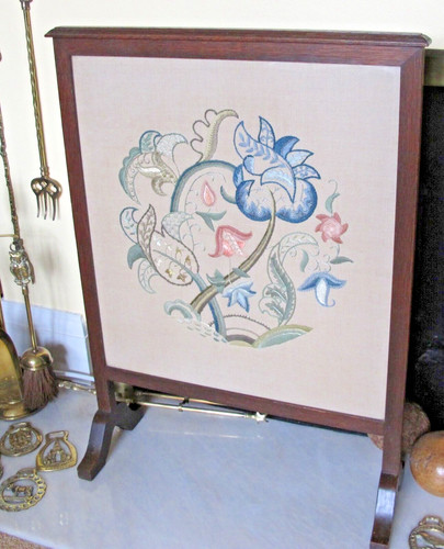Fire screen with - fire, hand
