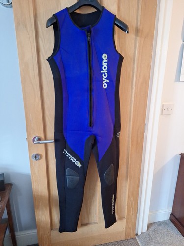 Cyclone typhoon blue black - typhoon,