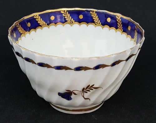 Worcester blue flower design