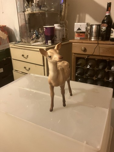 Beswick doe deer figurine - beswick,