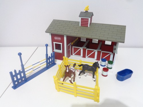 Breyer stablemates red stable - breyer,