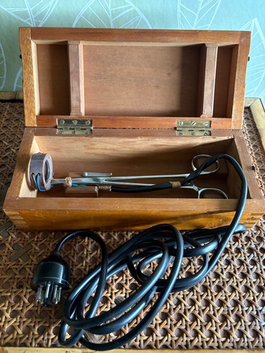Vintage 1940s 50s - vintage, medical